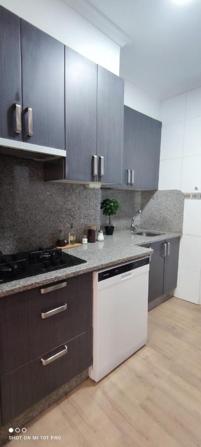 Апартаменти Apartamento En Pleno Casco Historico De Віго Екстер'єр фото